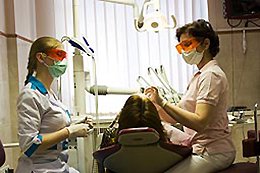 Стоматологія на Микільсько Слобідській